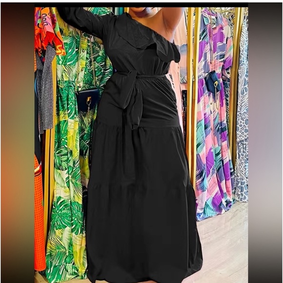 NWT Black One Ruffle Sleeve Maxi Dress - Picture 2 of 7